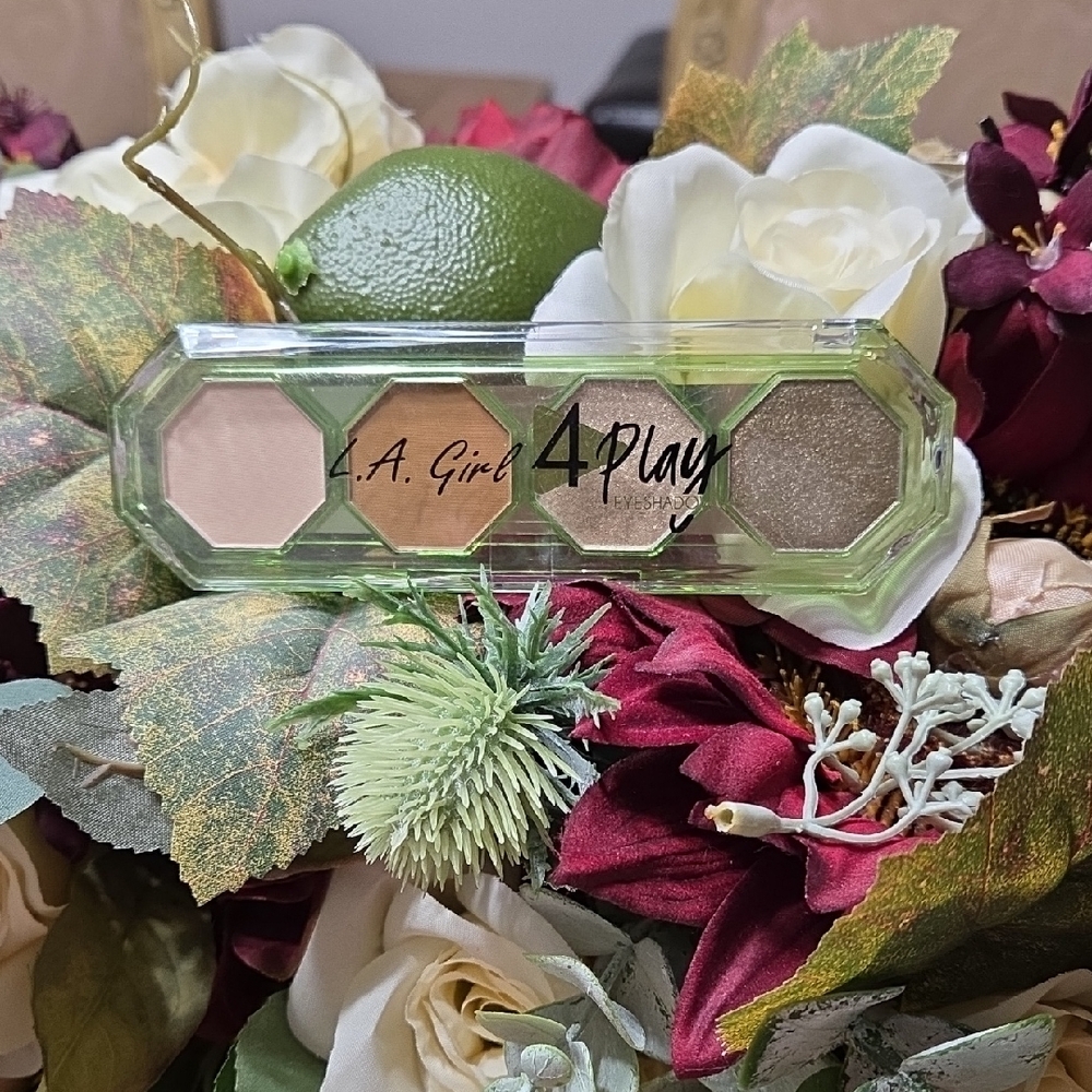 L. A. Girl 4 Play Eyeshadow Palette - Cream, Brown, Green and 2 Tan Shades
